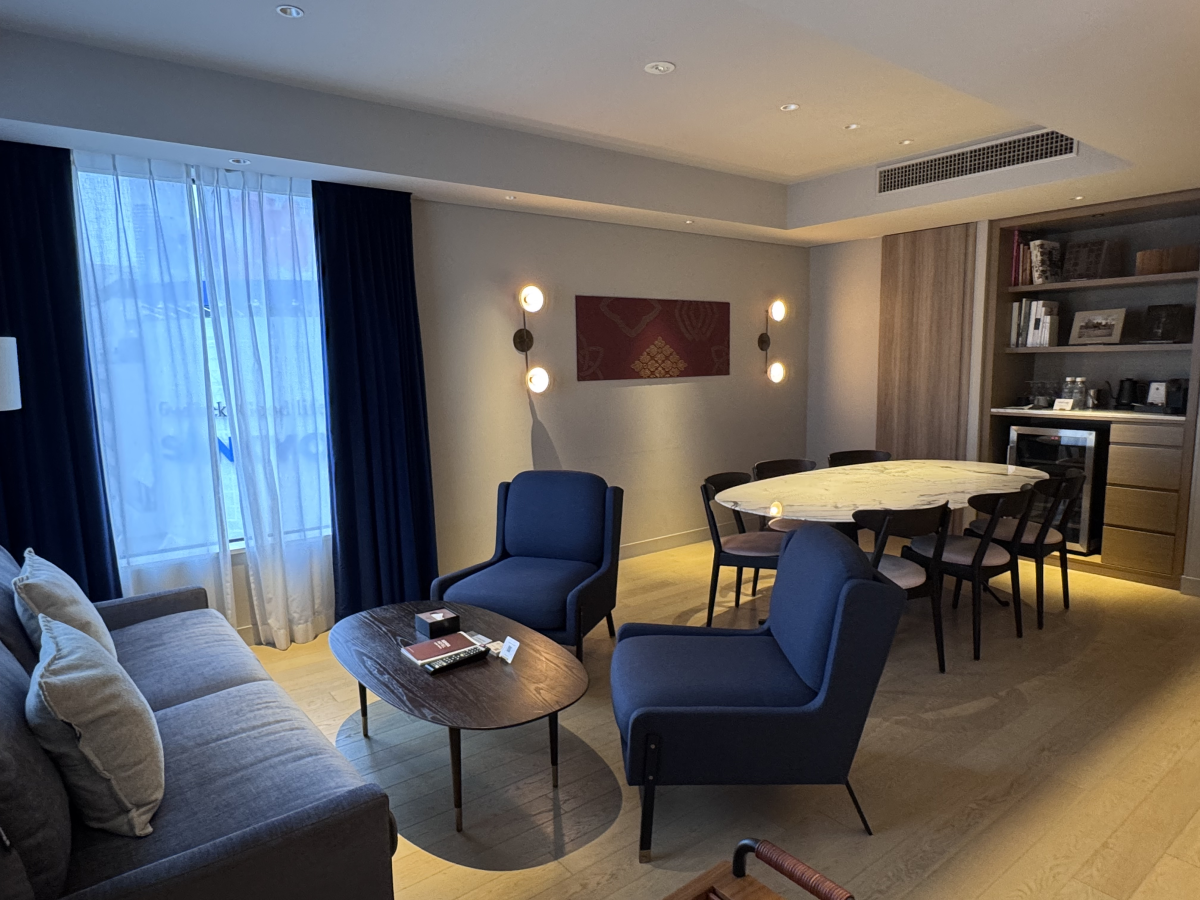 ノーガスイート（リビング）